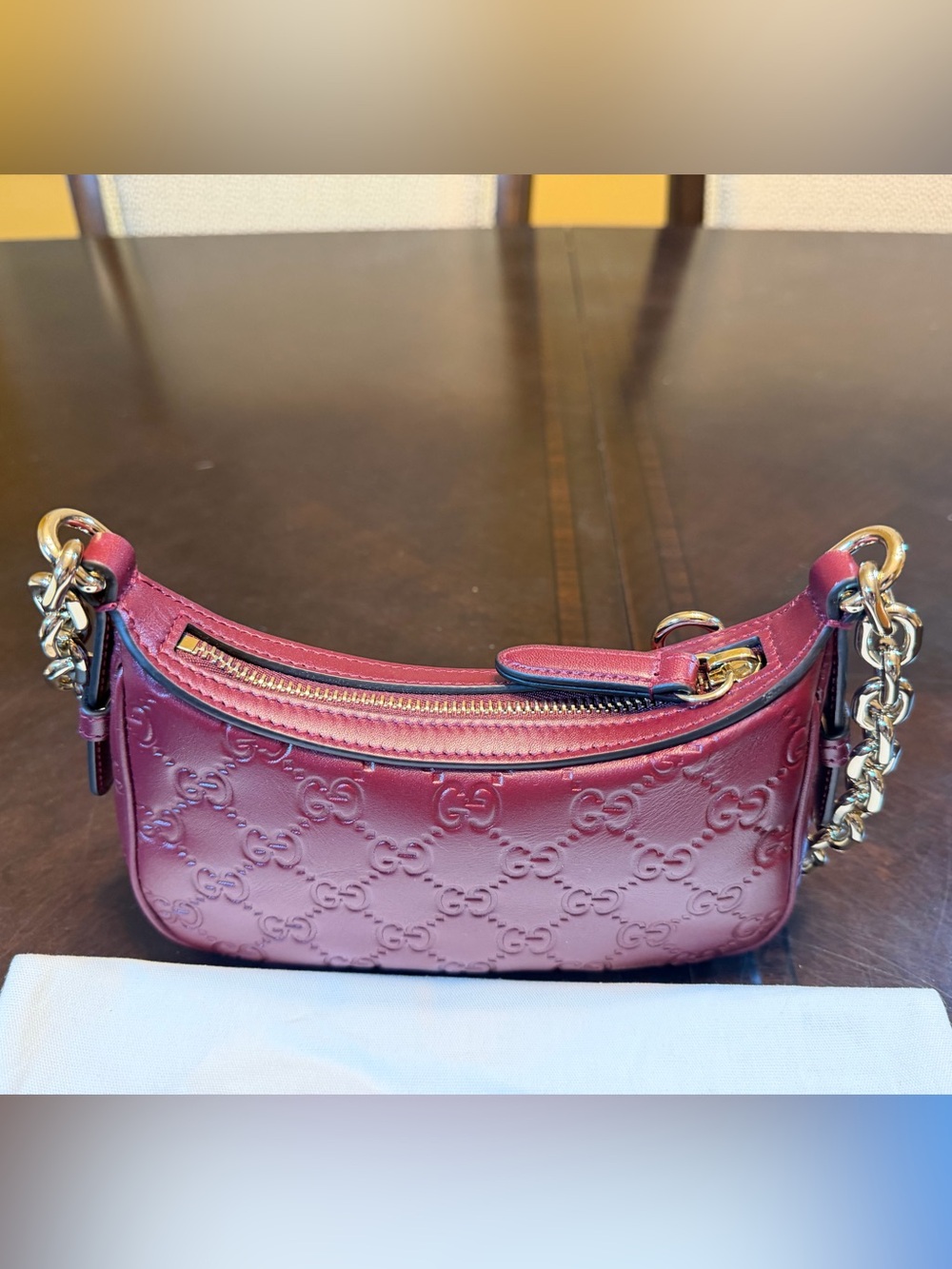 New Authentic Gucci GG Logo Embossed Leather Shoulder Bag Burgundy - Picture 6 of 15